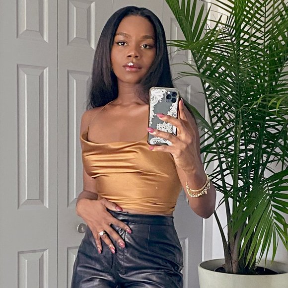 Meet your Posher, Abby - Picture 1 of 7